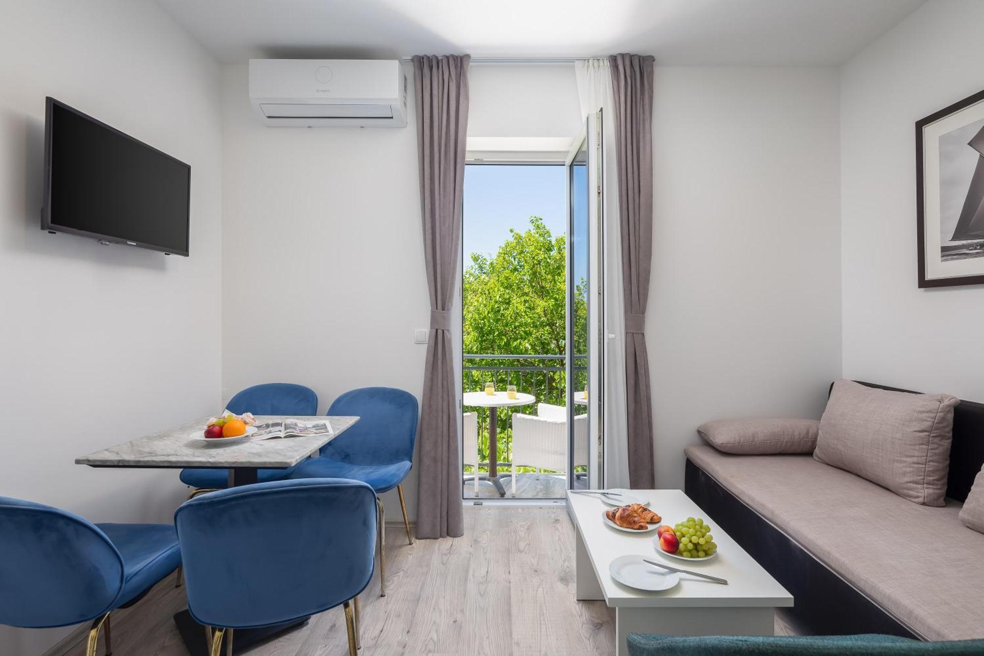 Beachfront Apartments Providenca With Free Parking Макарська Екстер'єр фото