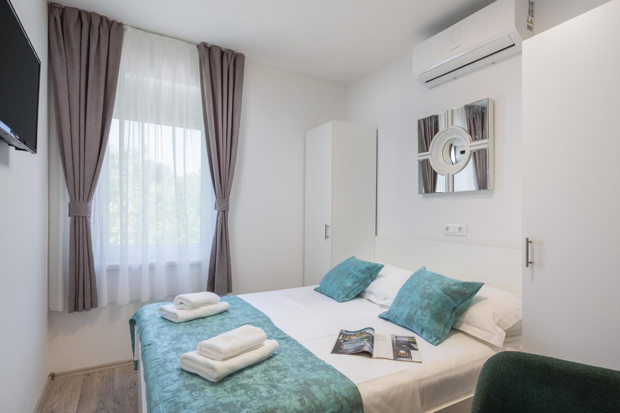 Beachfront Apartments Providenca With Free Parking Макарська Номер фото