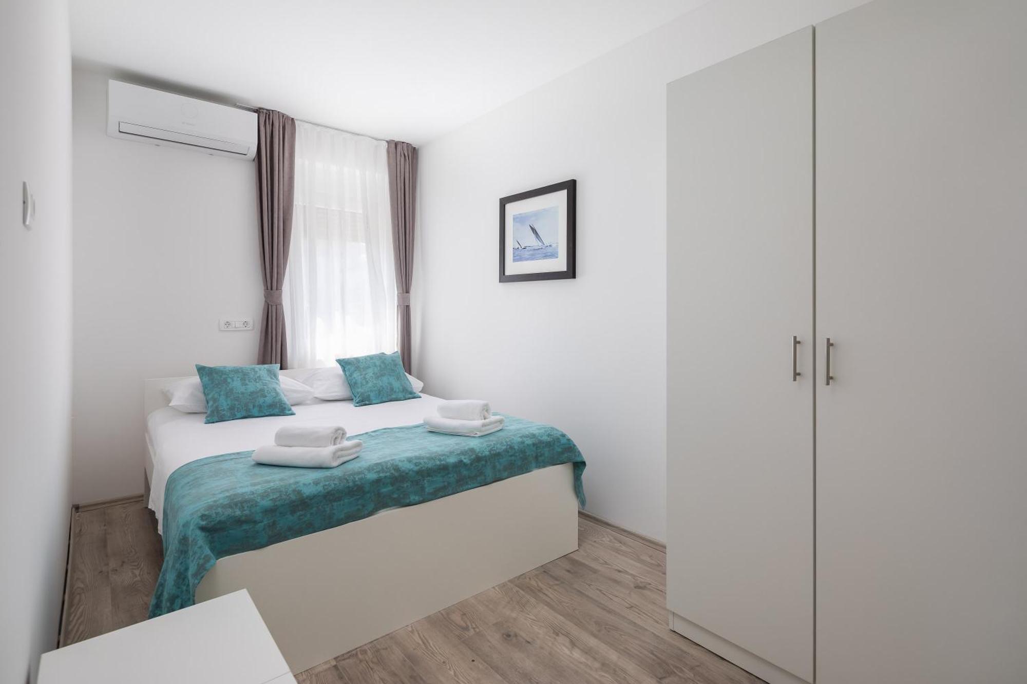 Beachfront Apartments Providenca With Free Parking Макарська Екстер'єр фото