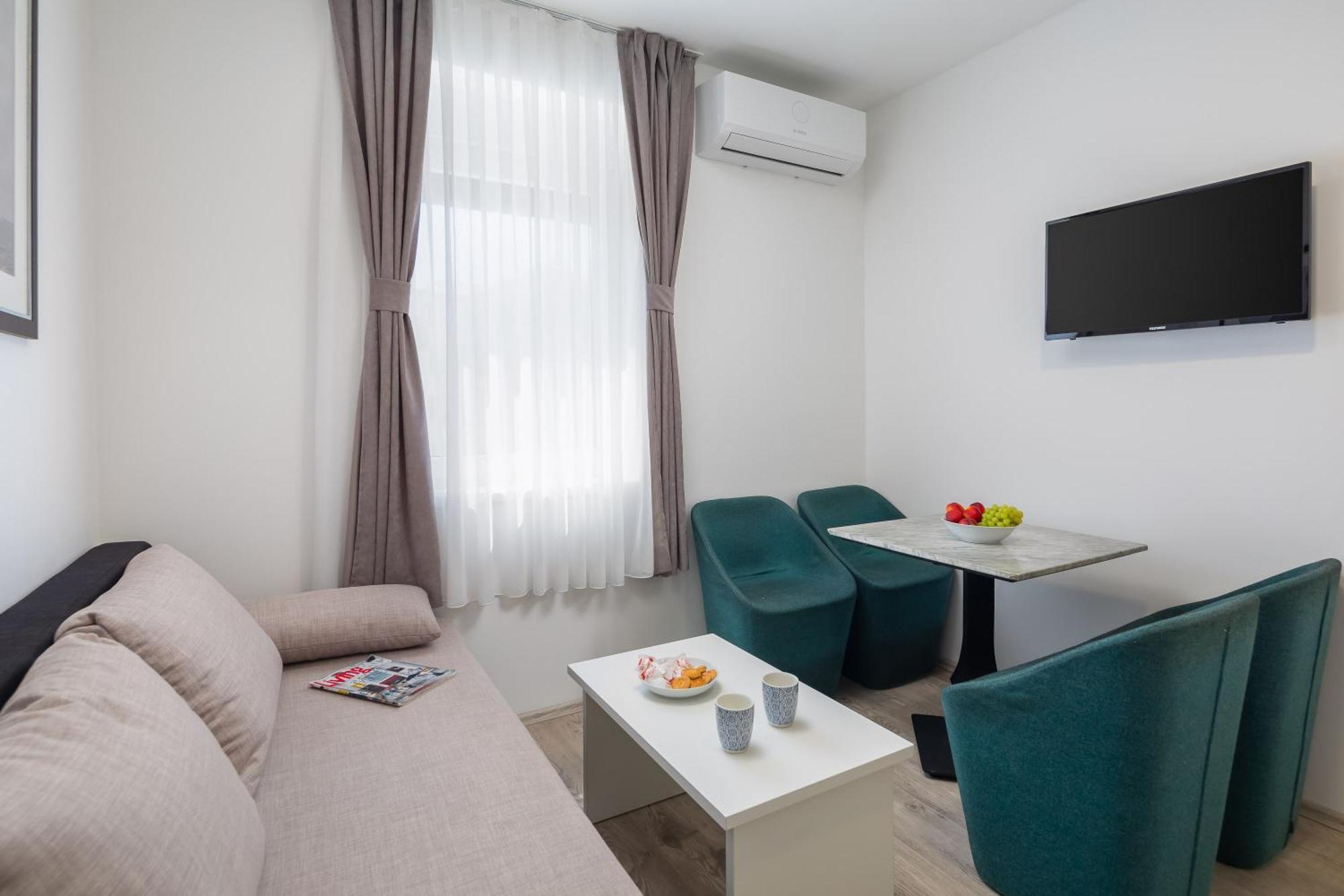 Beachfront Apartments Providenca With Free Parking Макарська Екстер'єр фото
