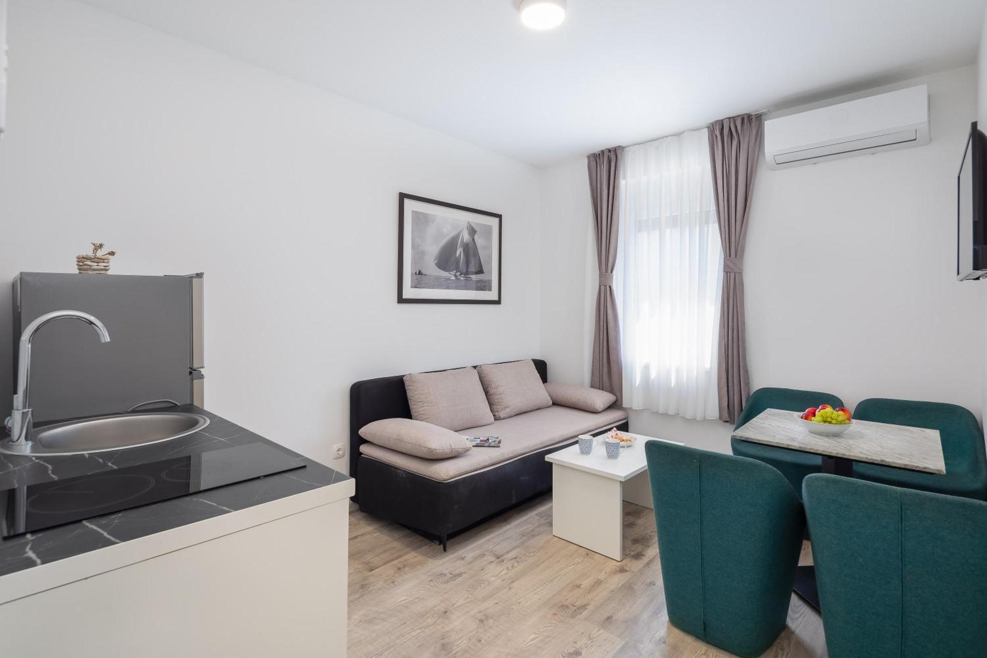 Beachfront Apartments Providenca With Free Parking Макарська Екстер'єр фото