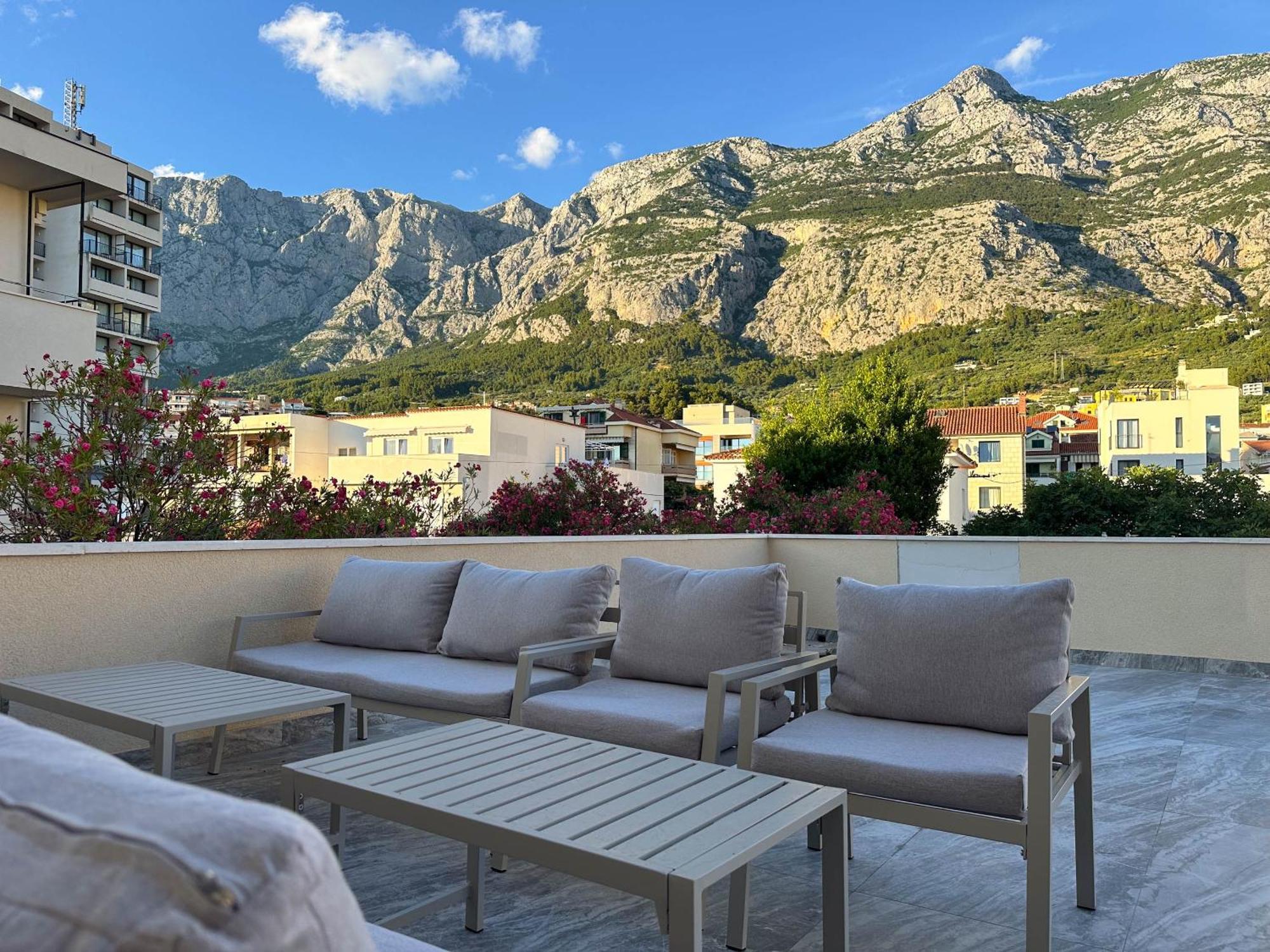 Beachfront Apartments Providenca With Free Parking Макарська Екстер'єр фото